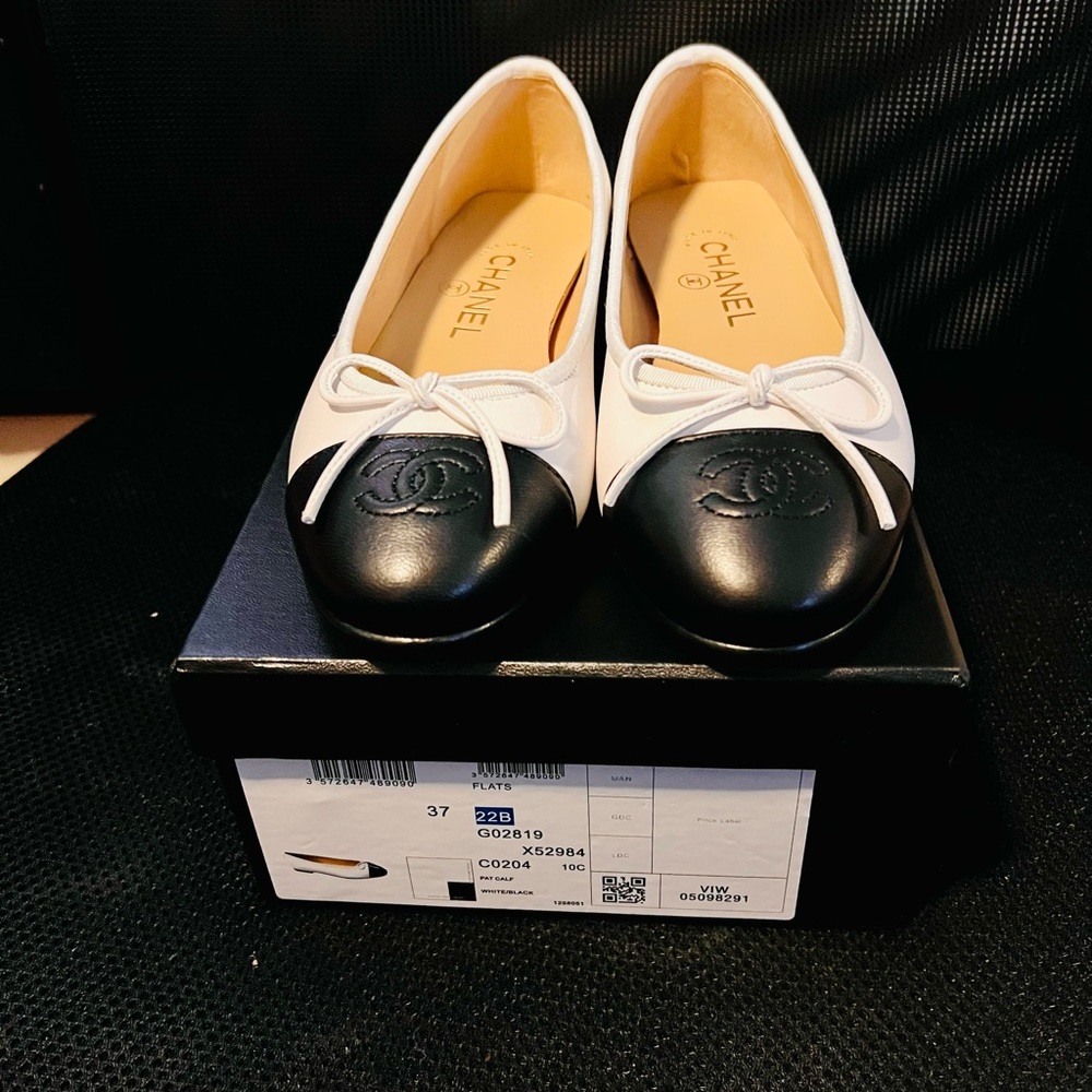 Auth Chanel Ballerinas